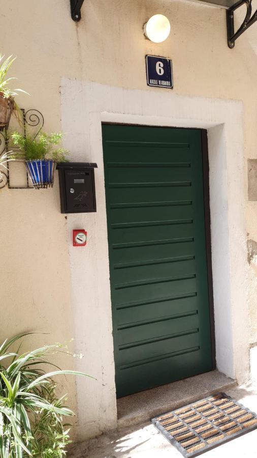 Small studio apartment Gorica Šibenik Esterno foto