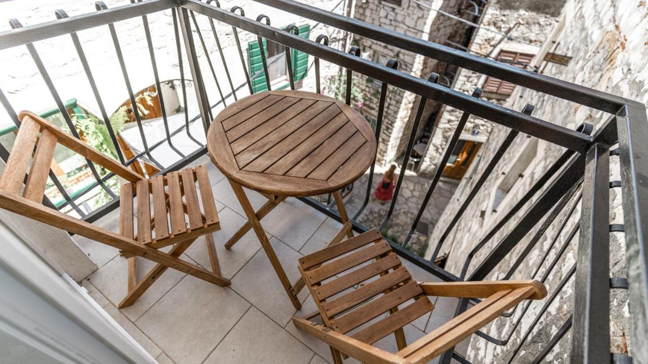 Small studio apartment Gorica Šibenik Esterno foto