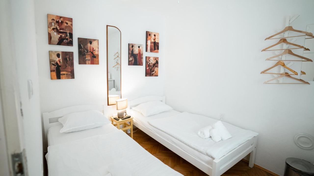 Small studio apartment Gorica Šibenik Esterno foto