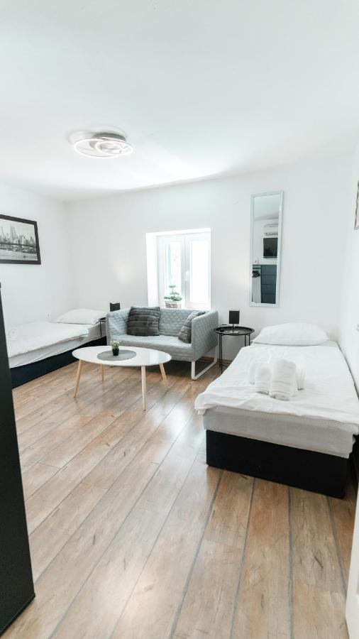 Small studio apartment Gorica Šibenik Esterno foto