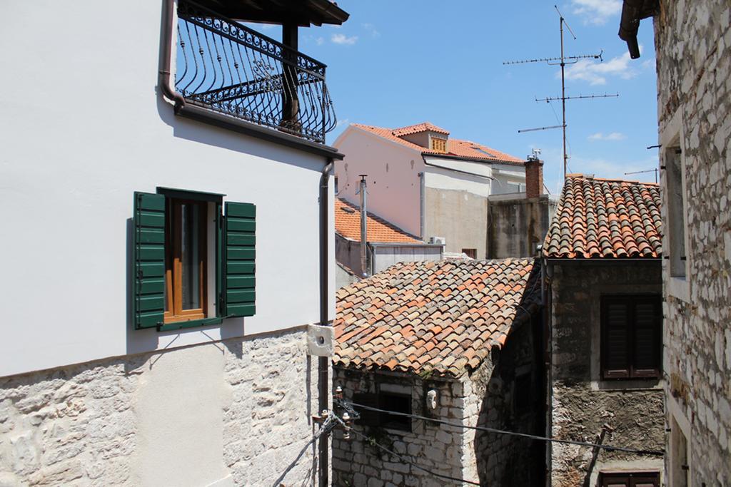 Small studio apartment Gorica Šibenik Esterno foto